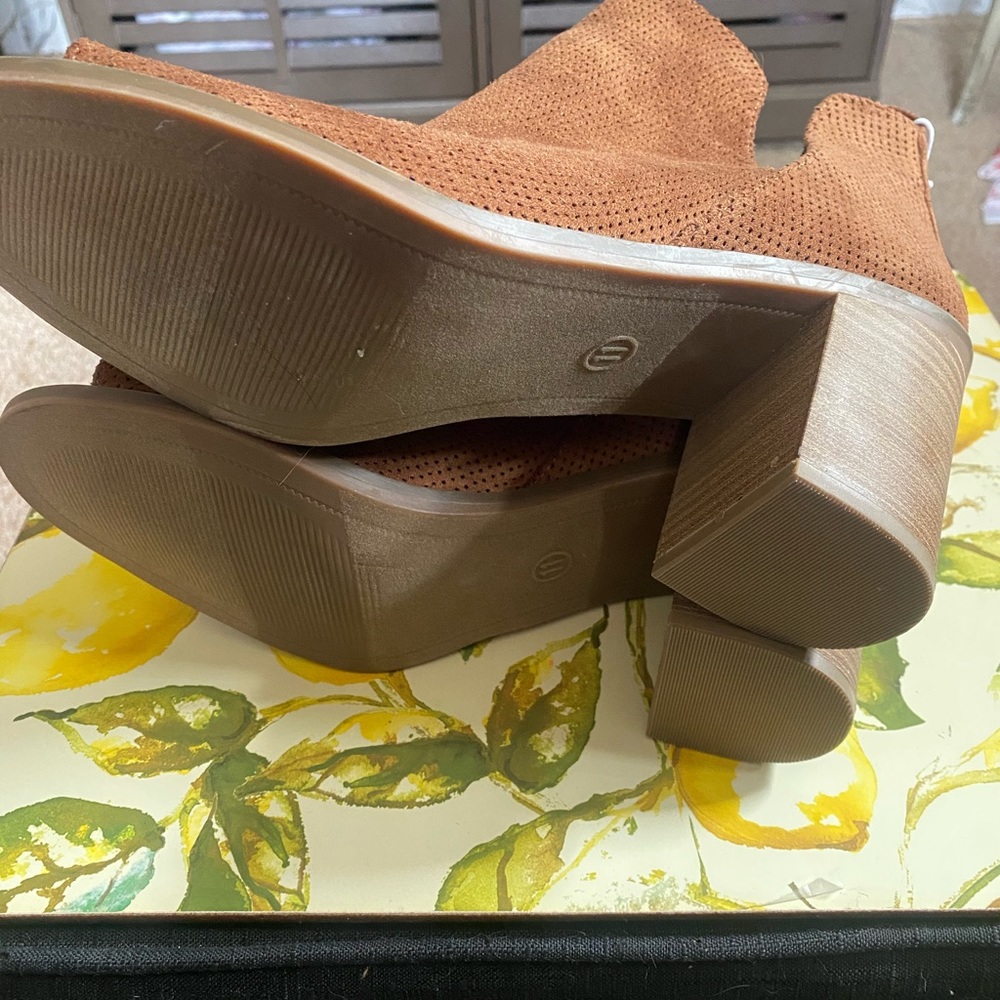 Universal Threads Pull On Open Toe Heeled Boots - image 4